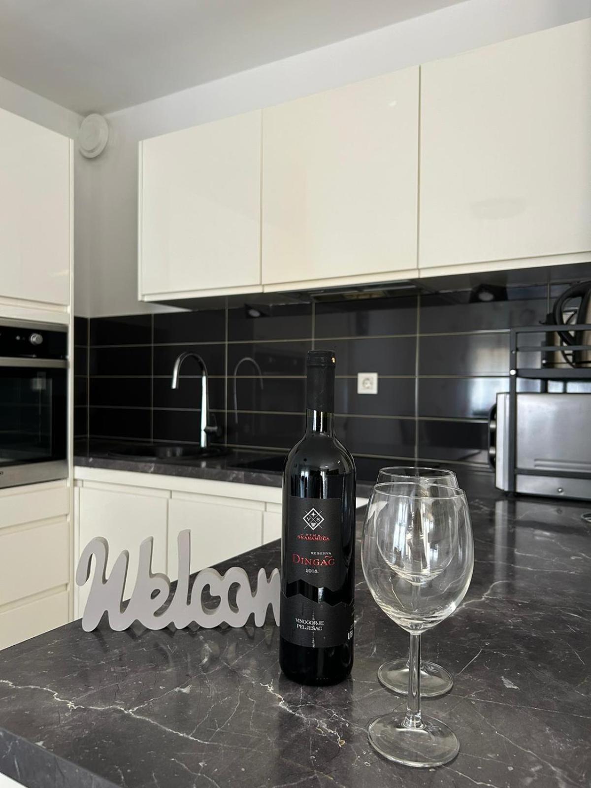 Apartment Dalmatinos Split Znjan Esterno foto