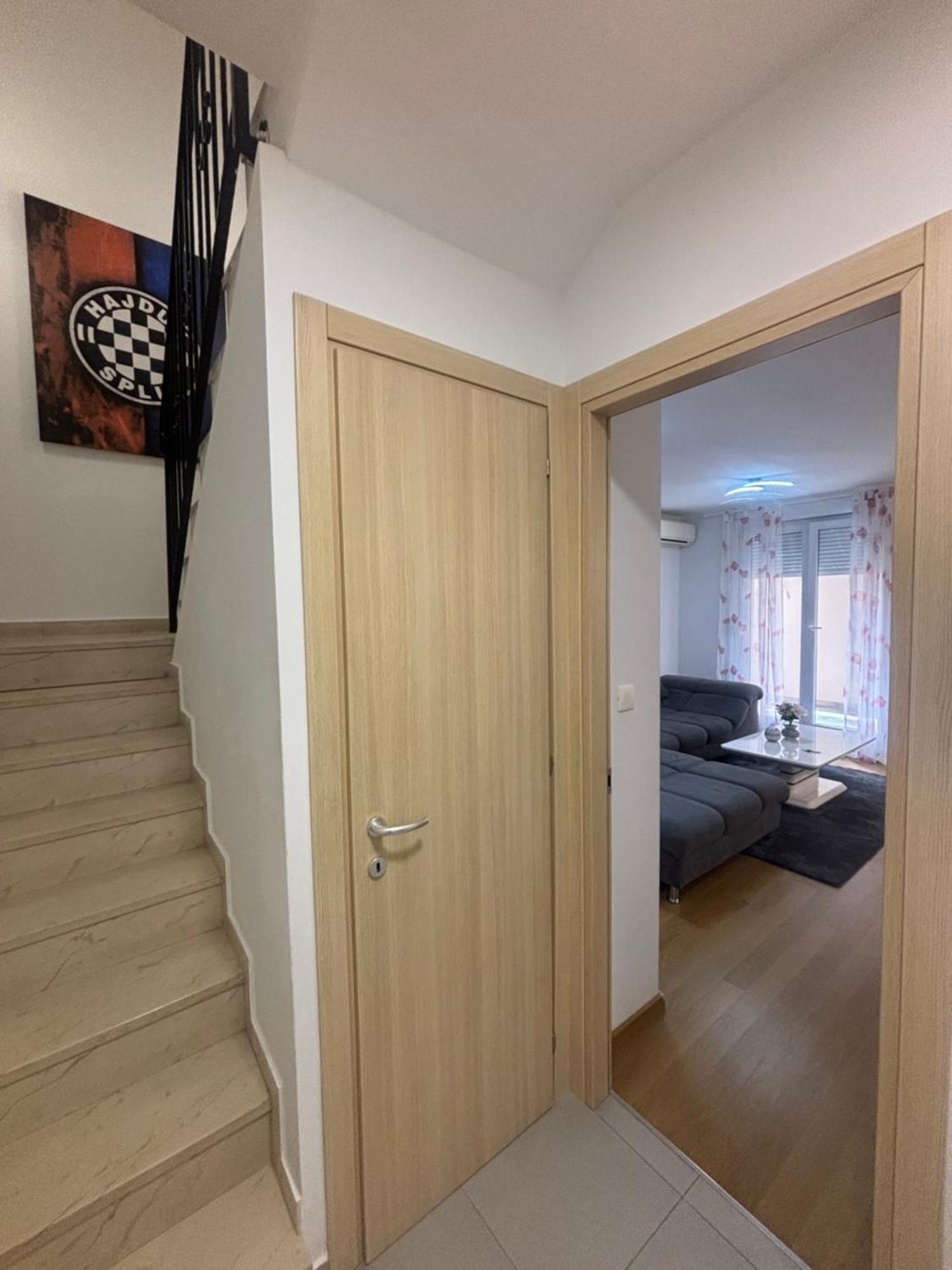 Apartment Dalmatinos Split Znjan Esterno foto