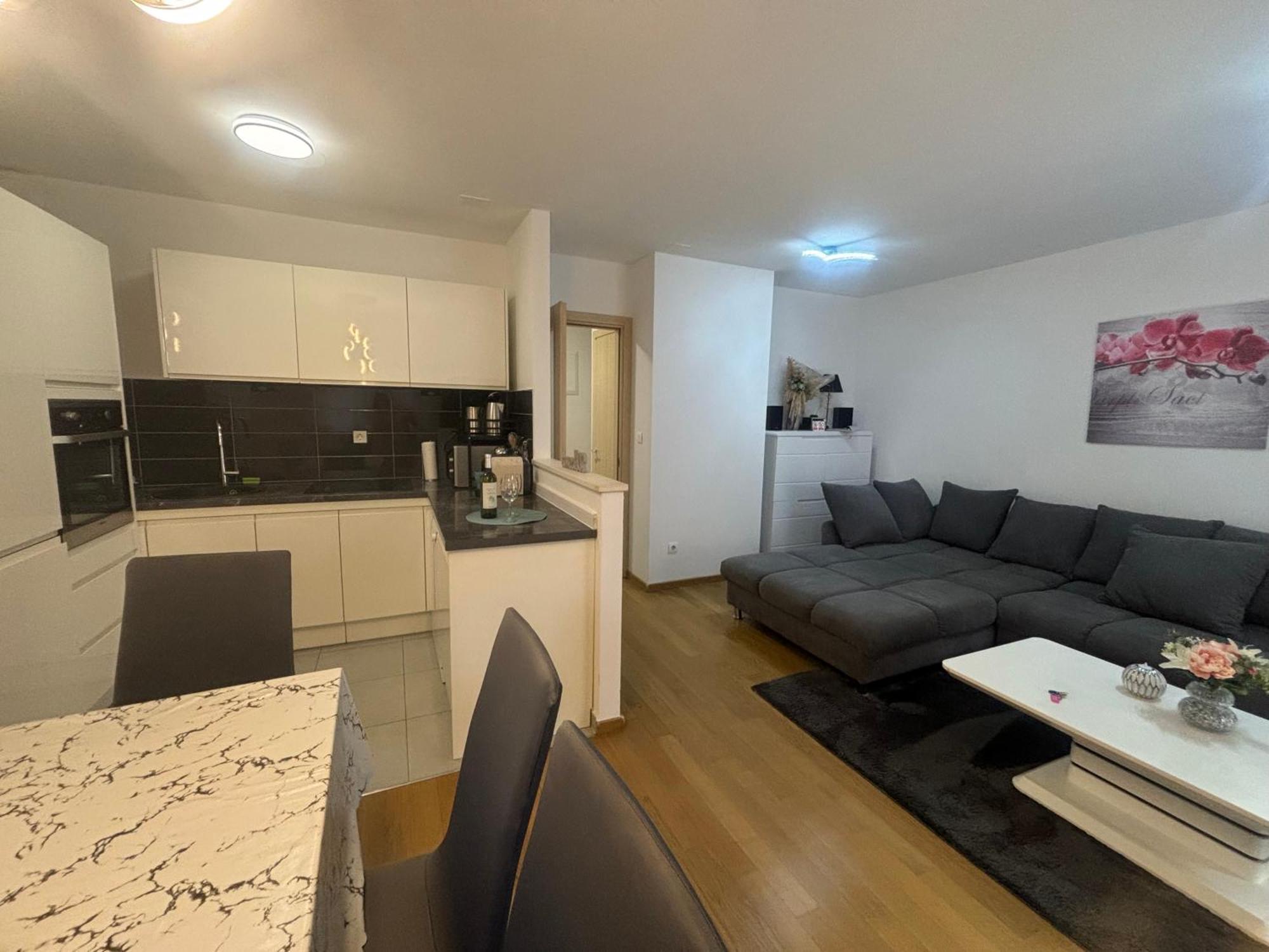 Apartment Dalmatinos Split Znjan Esterno foto