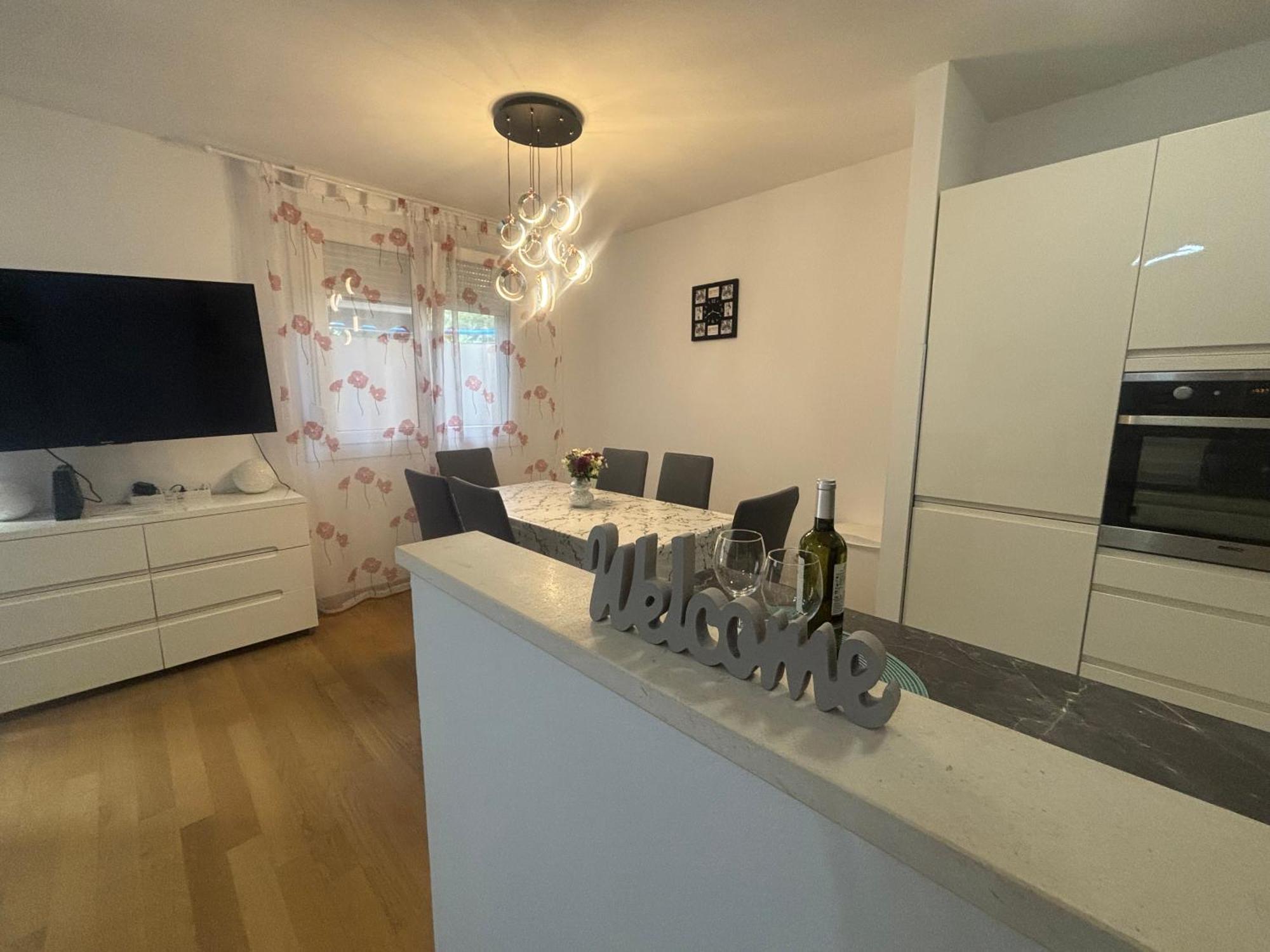 Apartment Dalmatinos Split Znjan Esterno foto
