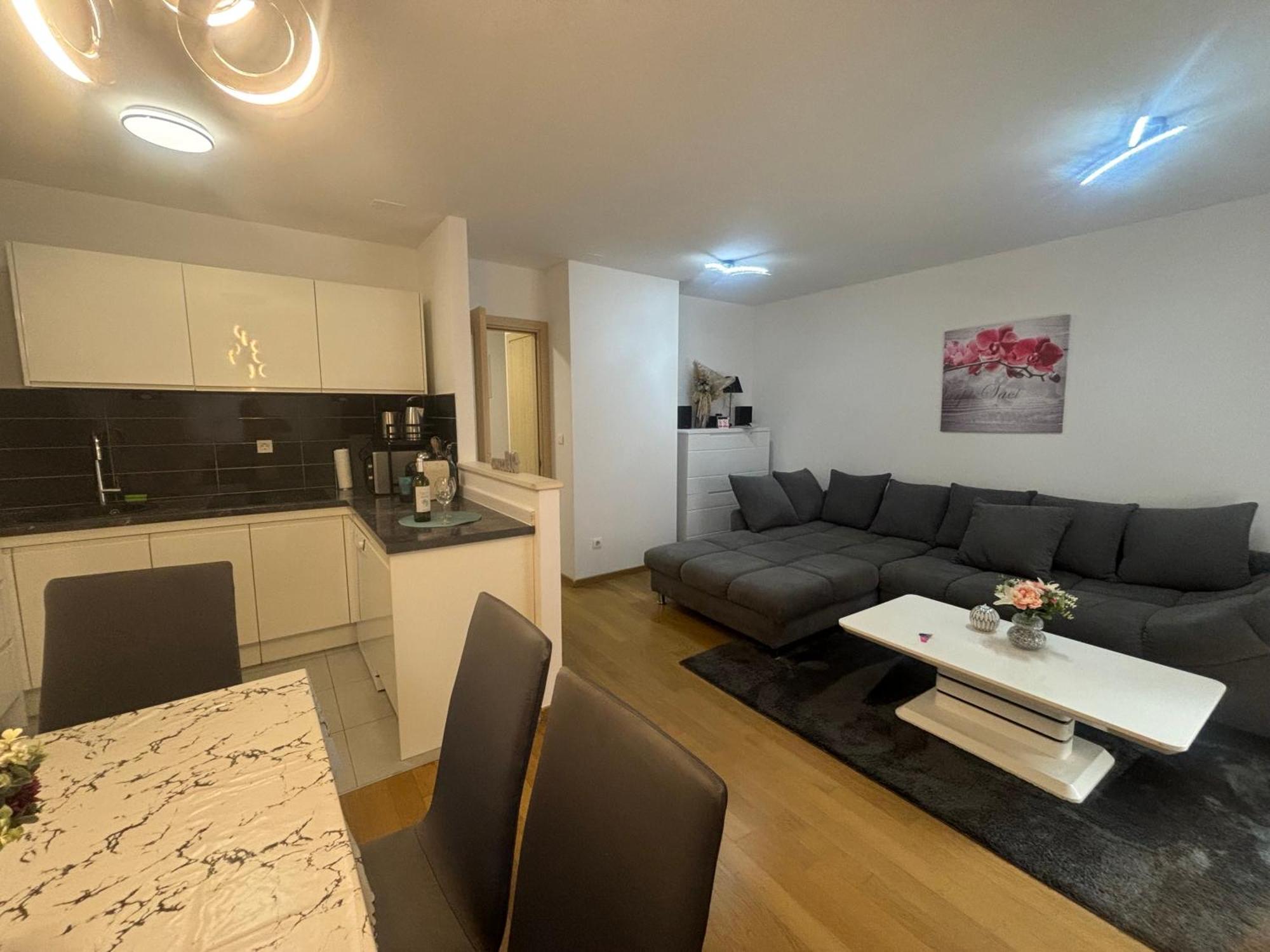 Apartment Dalmatinos Split Znjan Esterno foto