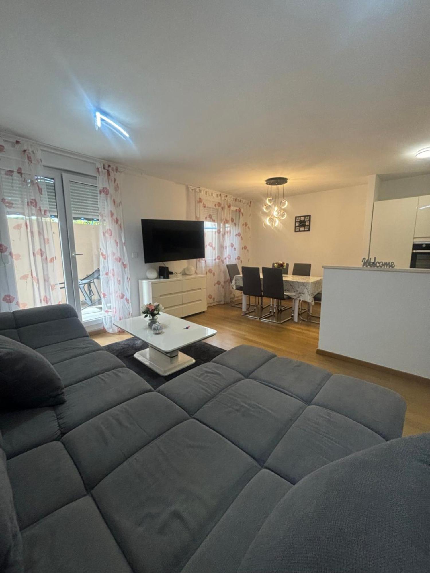 Apartment Dalmatinos Split Znjan Esterno foto